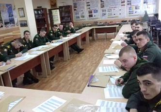 Курсанты Военного университета на практике в Московском СВУ (6).jpg