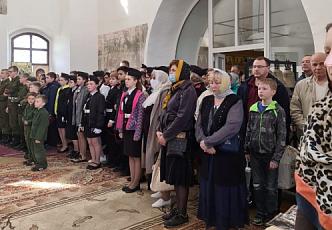 Литургия в Суворовском Храме - 1.jpg